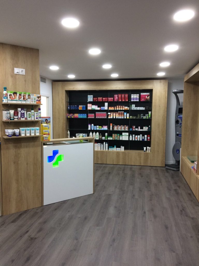 reforma de farmacia Granada